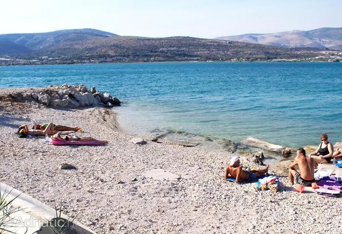 Anadina 트로기르